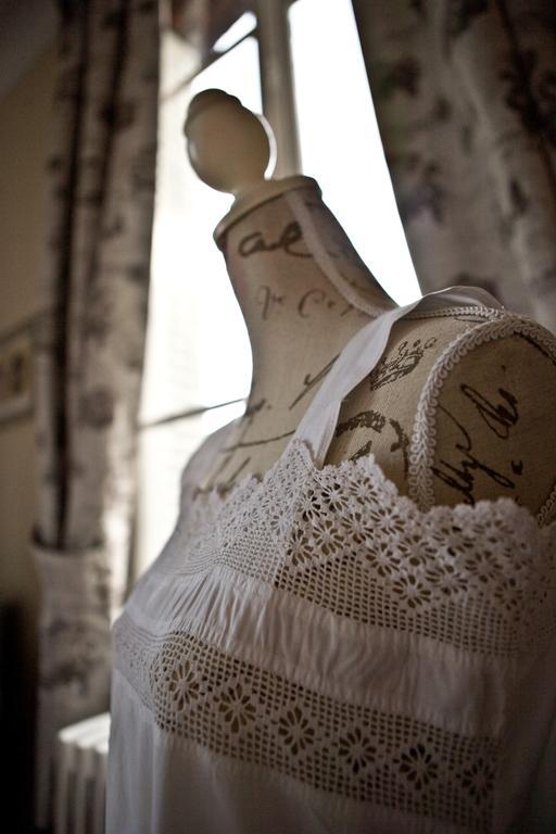 Le Manoir De Crisolles Bed & Breakfast Ruang foto