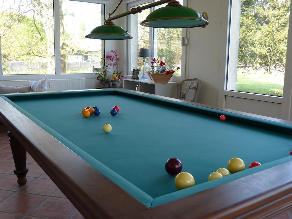 Le Manoir De Crisolles Bed & Breakfast Bagian luar foto