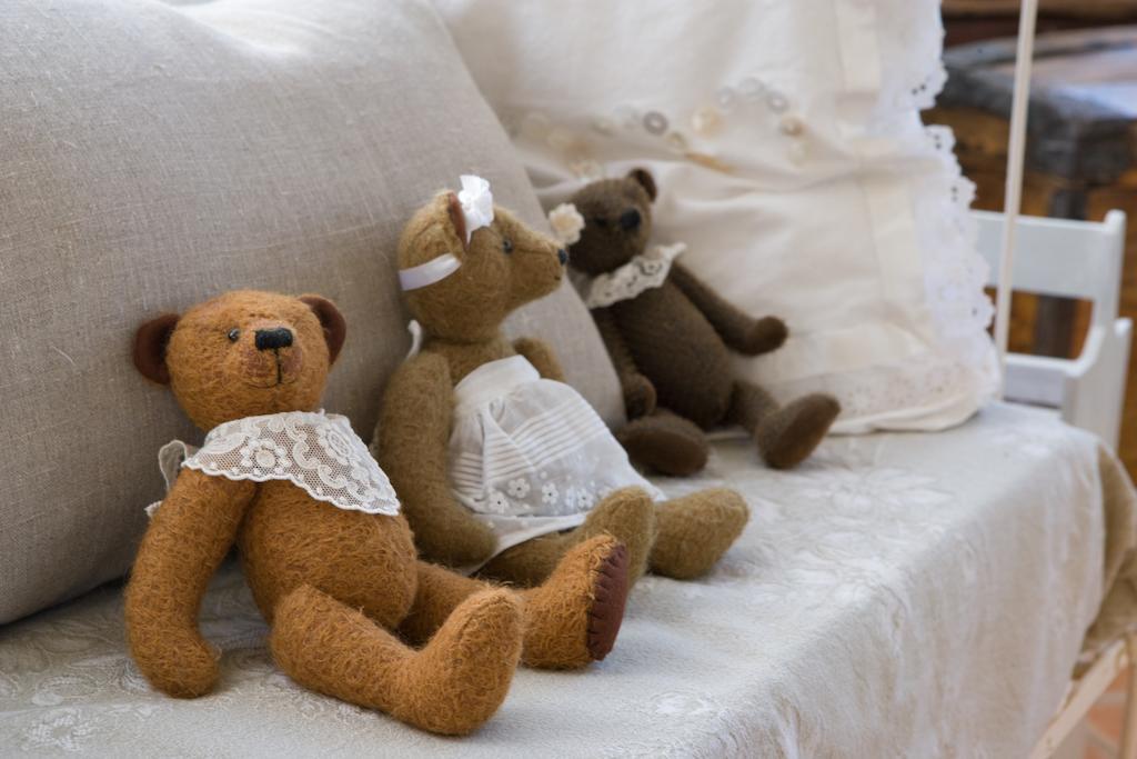Le Manoir De Crisolles Bed & Breakfast Bagian luar foto