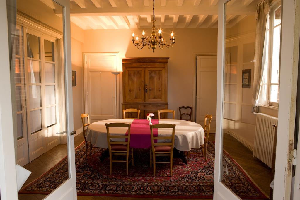 Le Manoir De Crisolles Bed & Breakfast Bagian luar foto
