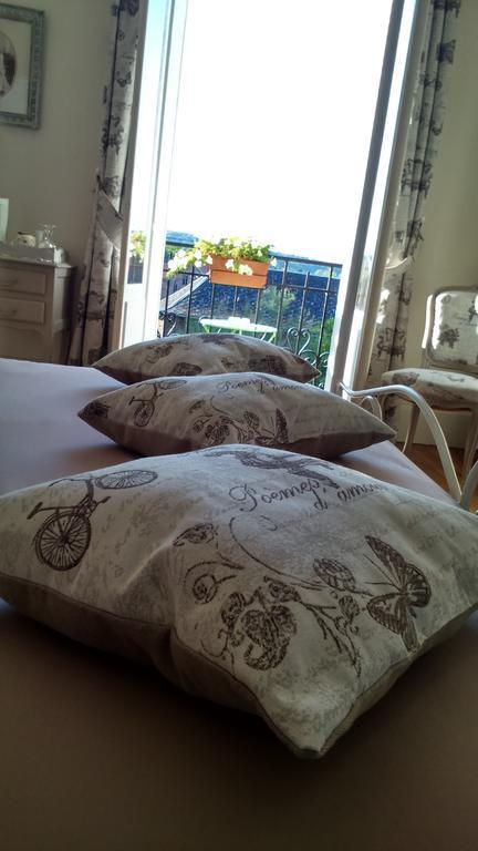Le Manoir De Crisolles Bed & Breakfast Bagian luar foto