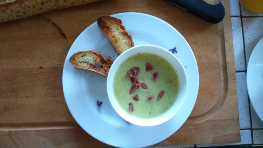Le Manoir De Crisolles Bed & Breakfast Bagian luar foto
