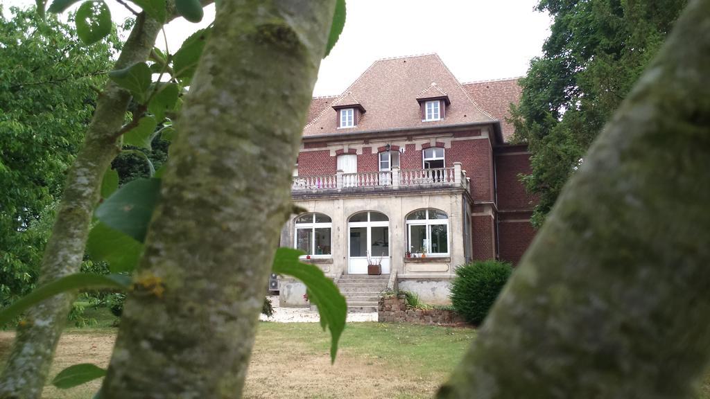 Le Manoir De Crisolles Bed & Breakfast Bagian luar foto