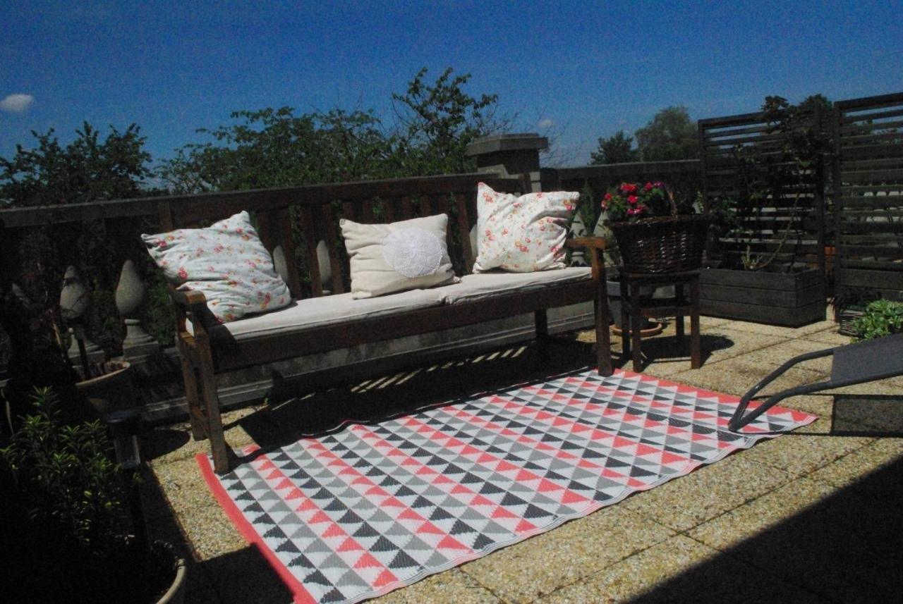 Le Manoir De Crisolles Bed & Breakfast Bagian luar foto
