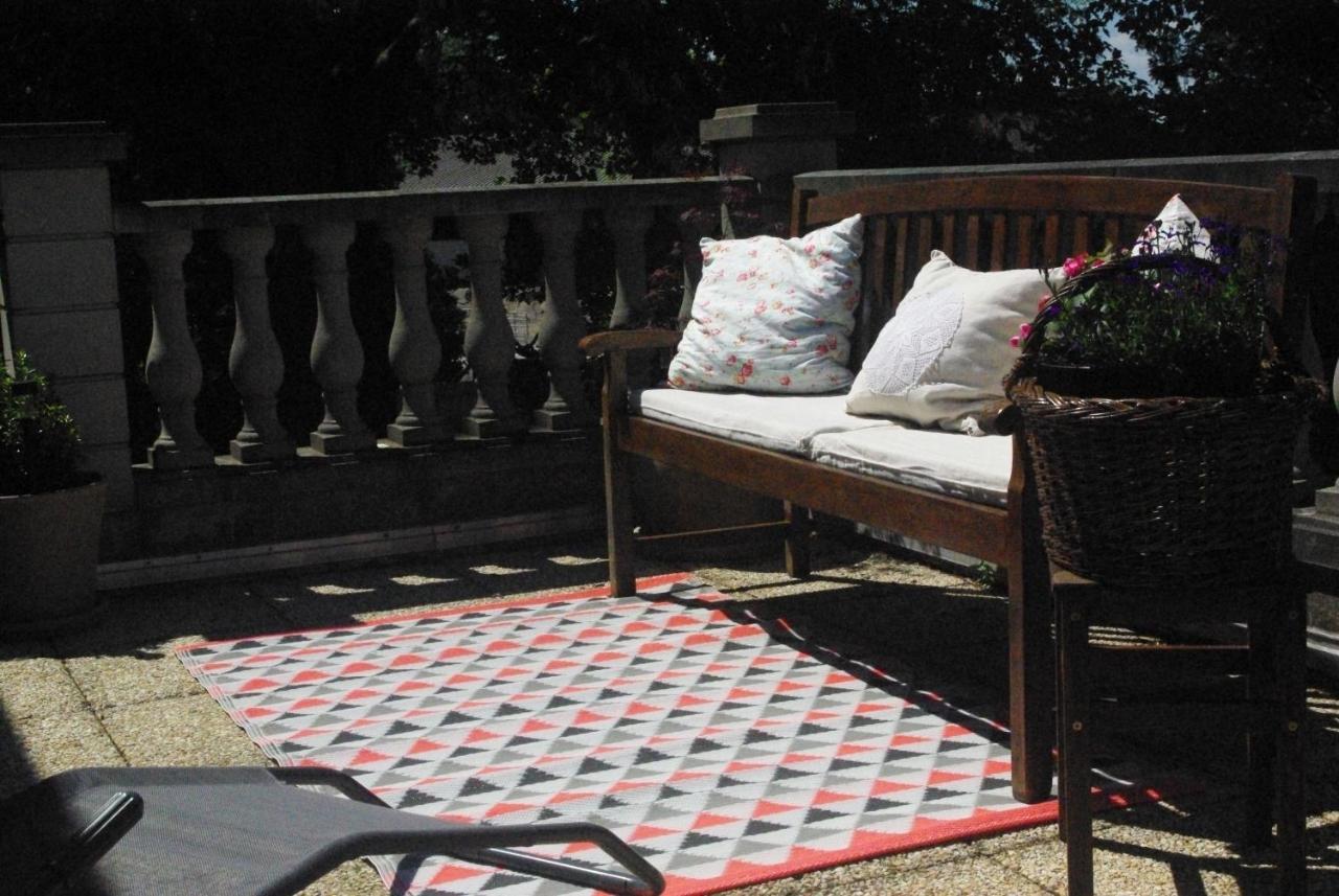 Le Manoir De Crisolles Bed & Breakfast Bagian luar foto